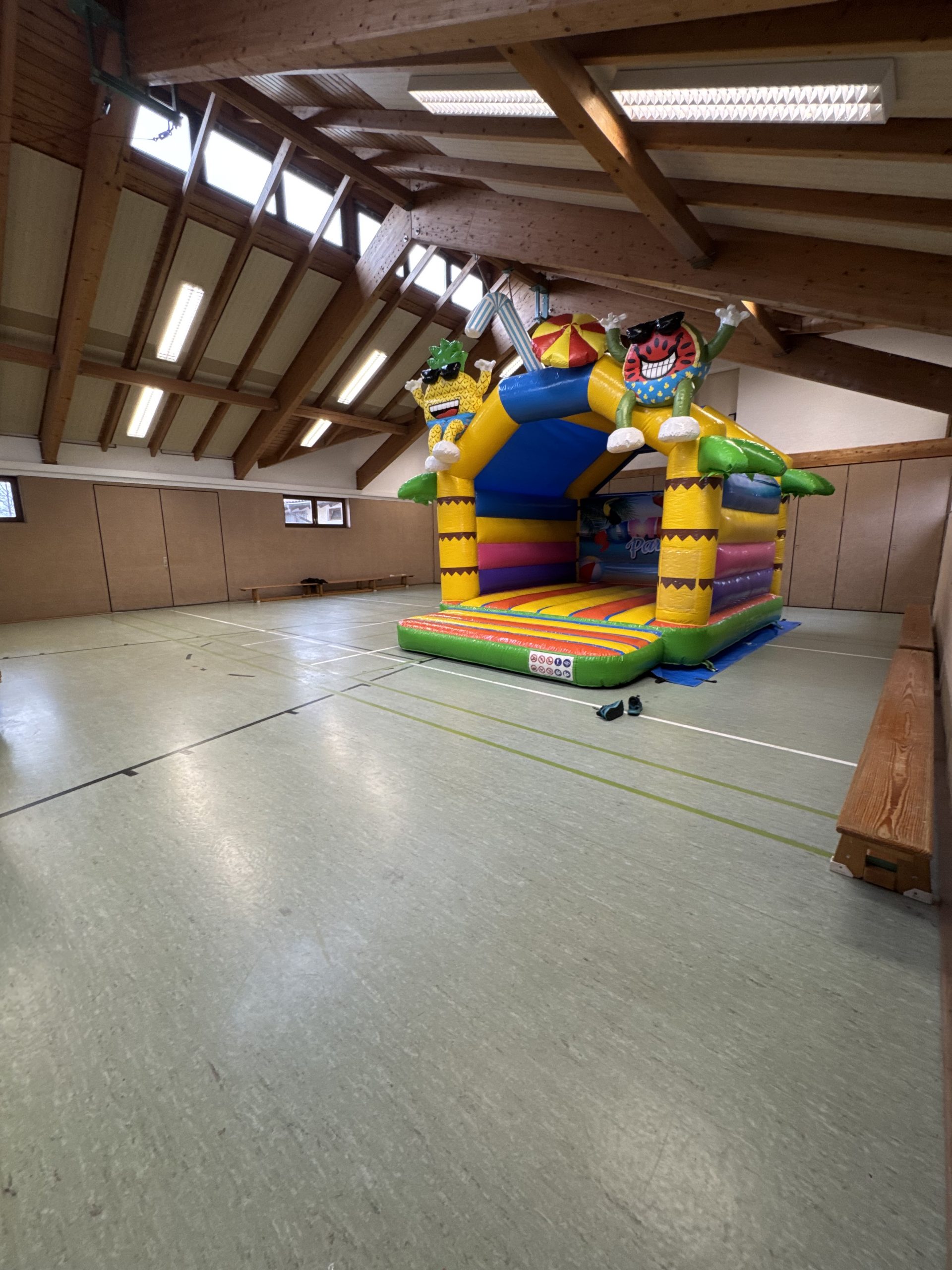 Hüpfburg in der TBK-Halle mit viel Platz